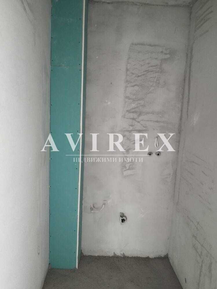 Продава се Тристаен апартамент в Пловдив, Гагарин - 126 кв.м за 1172 €/кв.м - Снимка #4