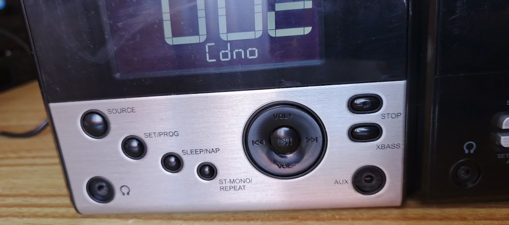 Pentru bucătărie 2 modele de radio