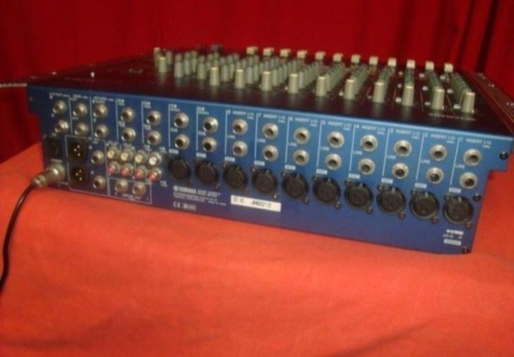 Mixer Yamaha mg16/4