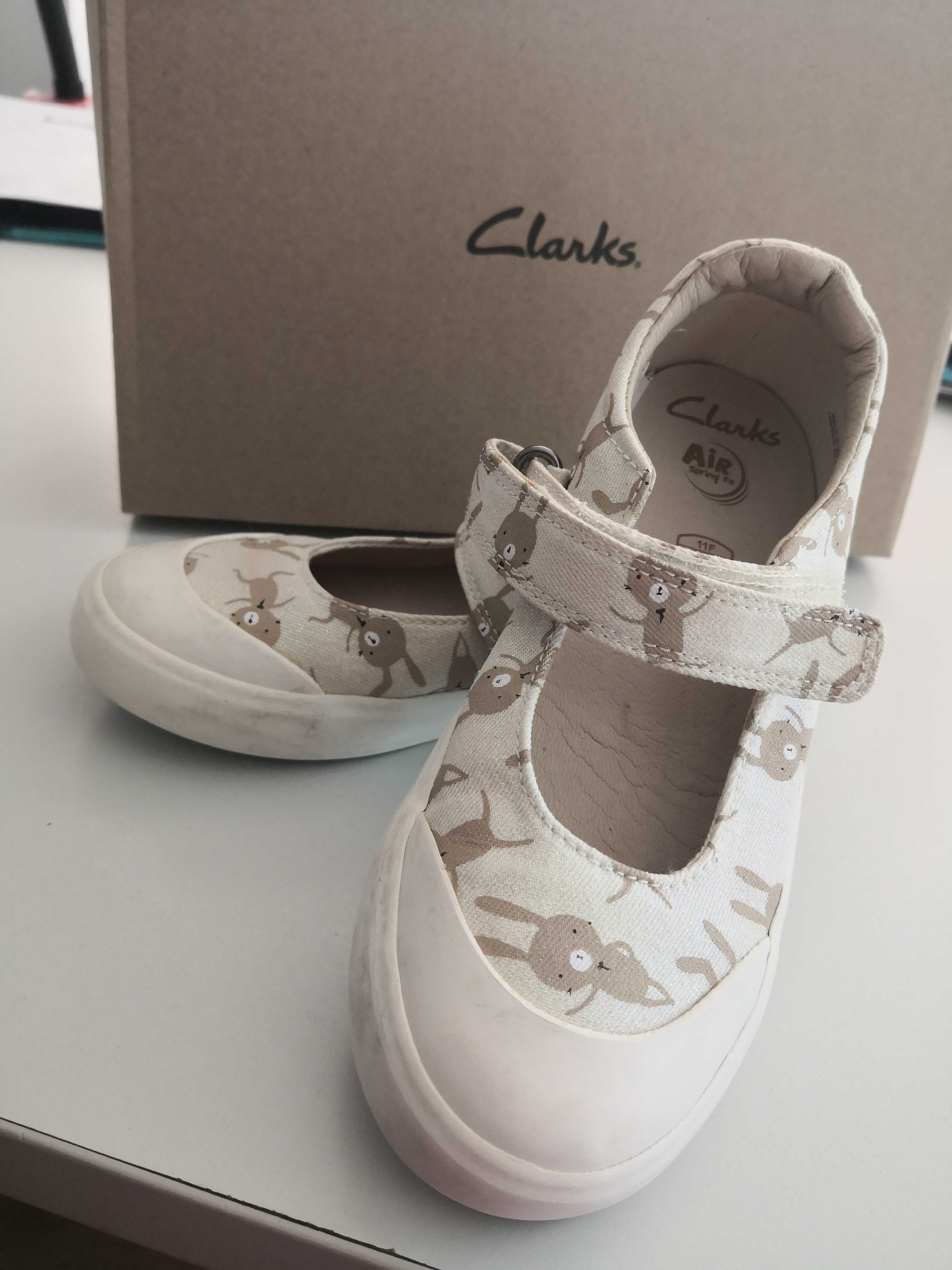 Pantofi Clarks, 29