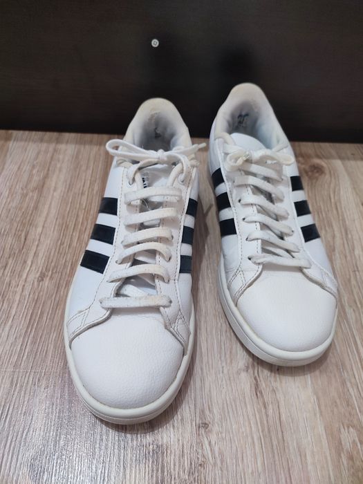 Дамски обувки Adidas - р-р 38