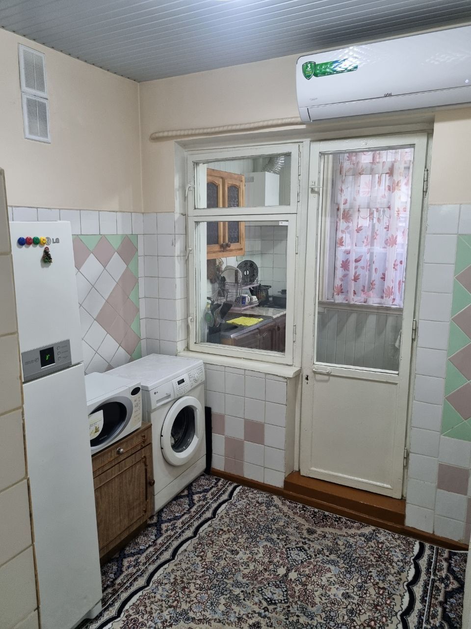 YUNUSOBOD 16 KV 4 xona dom sotiladi