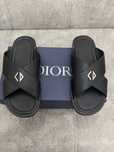 Продам тапочки Dior