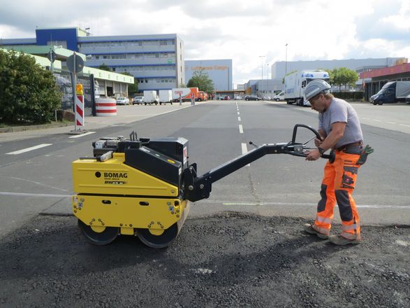 Продаётся ручной каток BOMAG BW65H, Успейте купить со скидкой!
