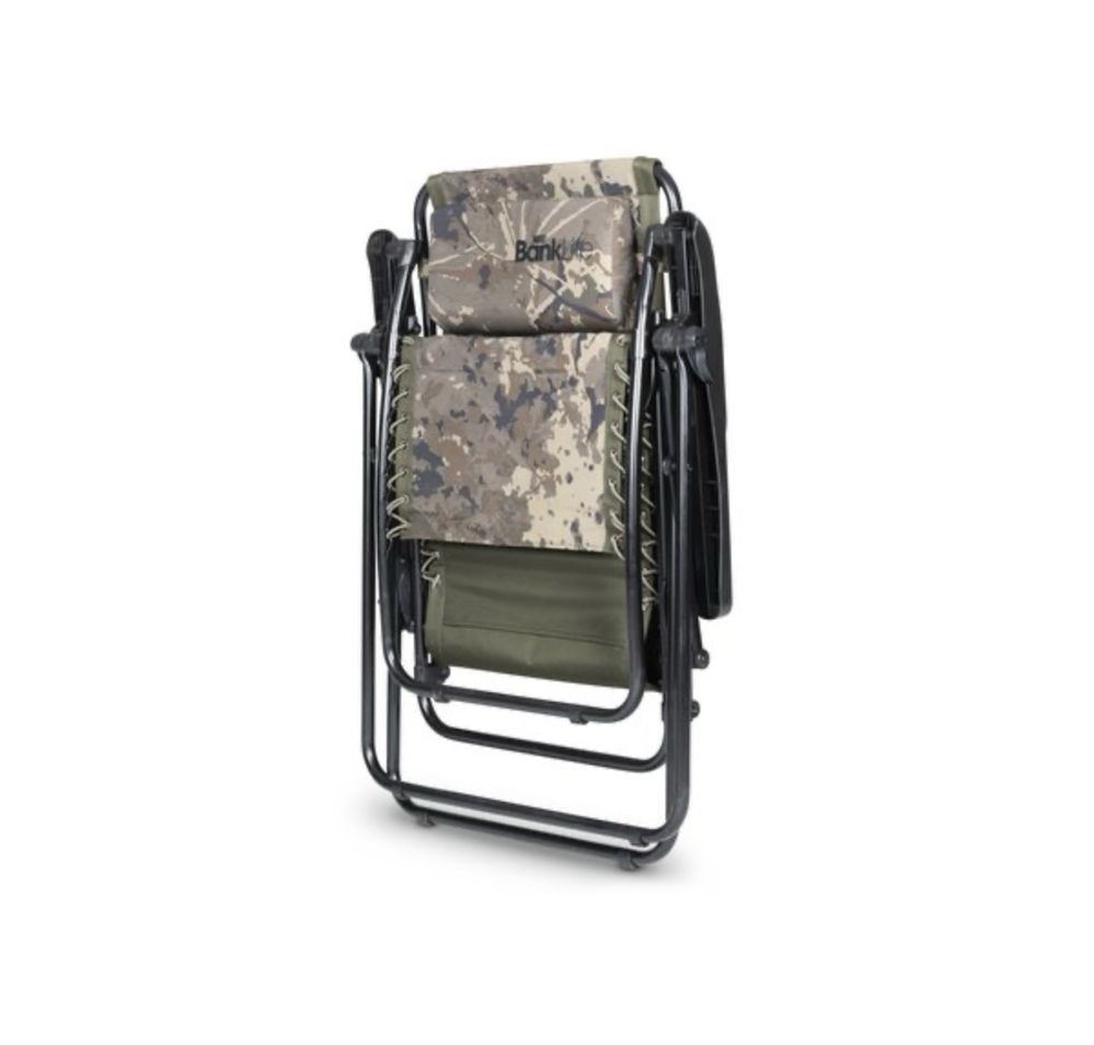 Scaunul pliabil Nash Bank Life Hi-Back Lounger