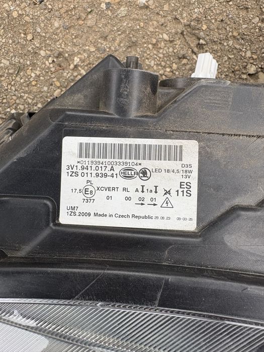 Far Stanga Skoda Superb 3 original bi-xenon adapitv 2016-2019