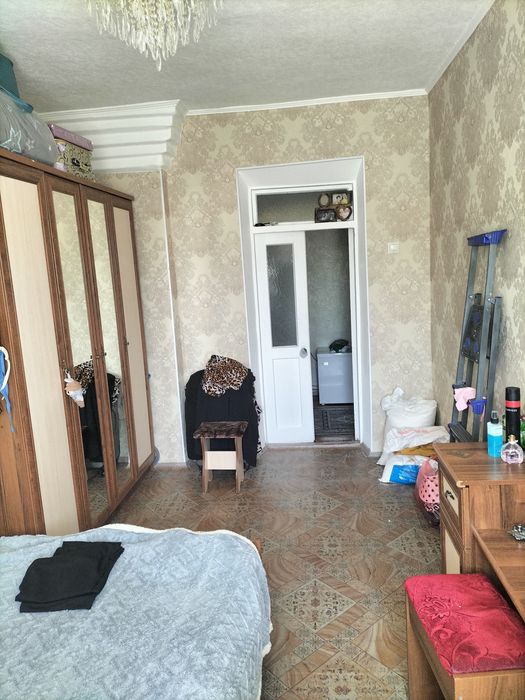 Продам трёх комнатную квартиру  с участком