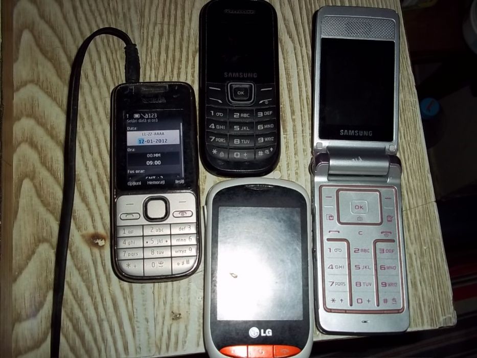 lot telefoane , baterii , incarcatoare diverse