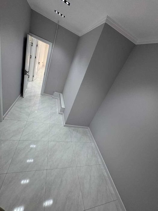 Продается нежилое офис(ofis) Чиланзар 8 квартал 75м2