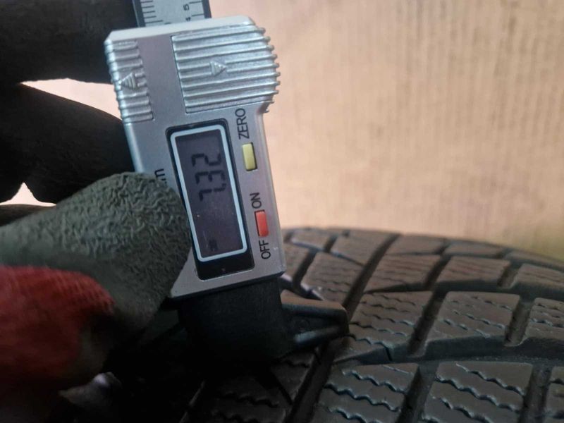 4 Bridgestone R17 215/55
зимни гуми DOT2718