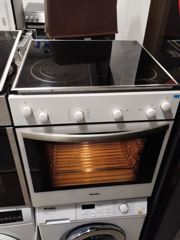 Фурна с плот MIELE H4130E