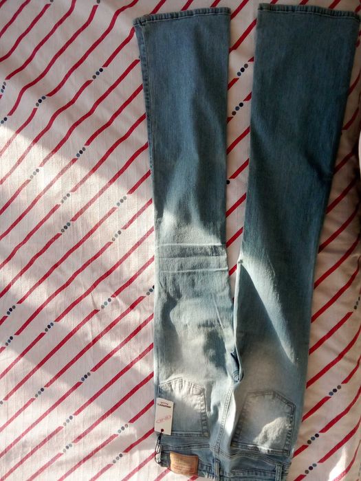 Нови италиански дънки номер 26 - 15 лв.