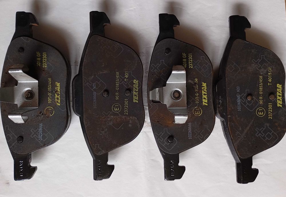 Накладки Textar 2372301 / 4018 G нови, комплект   Ford / Mazda / Volvo