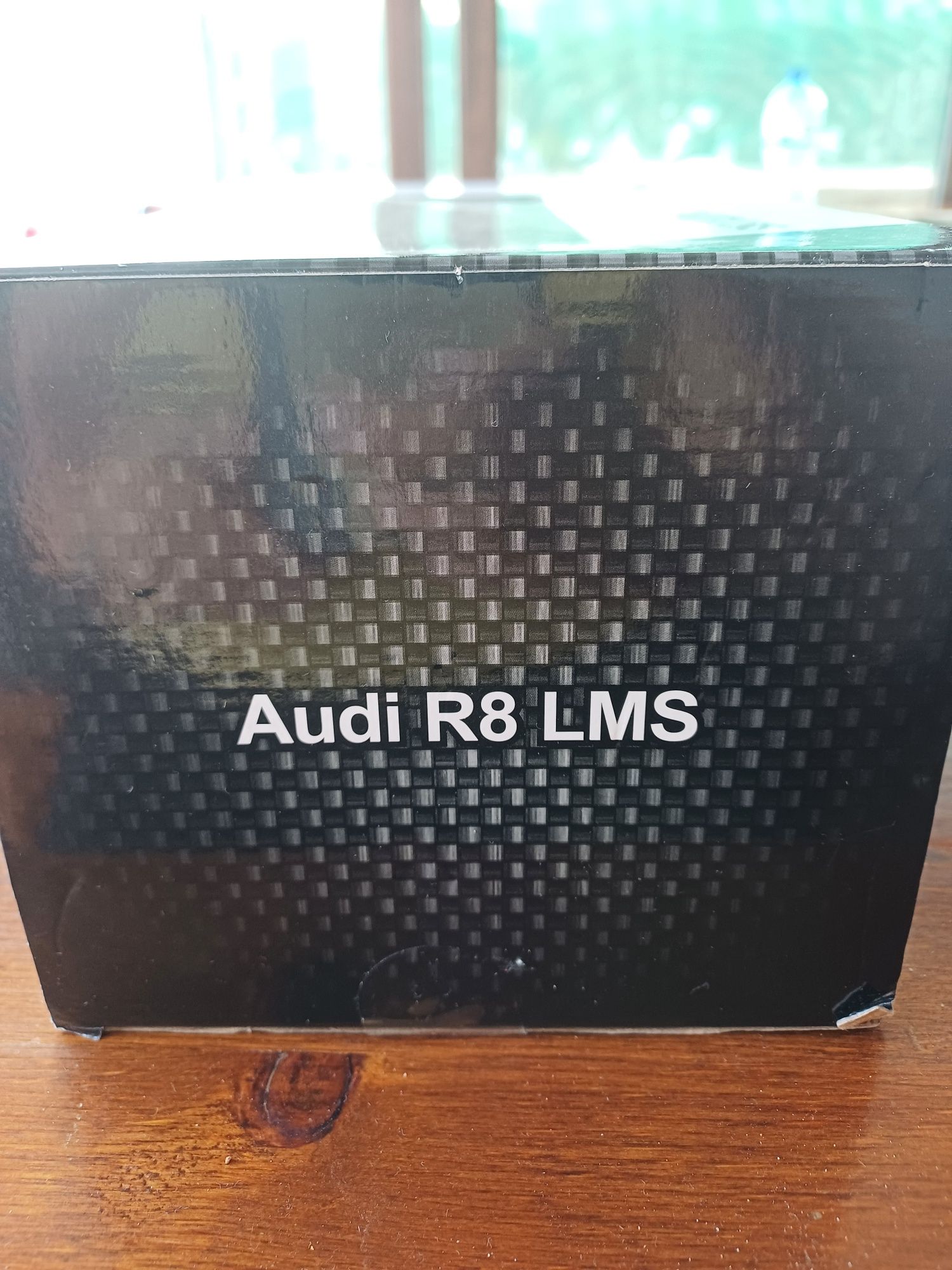 Кола с дистанционна управление Audi R8 LMS