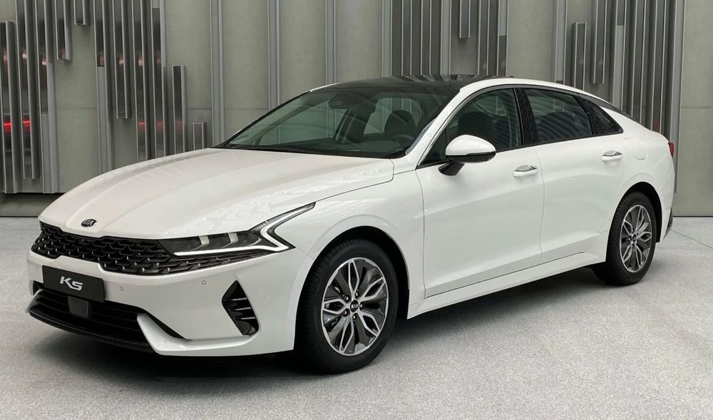 Автостекло на KIA K5.