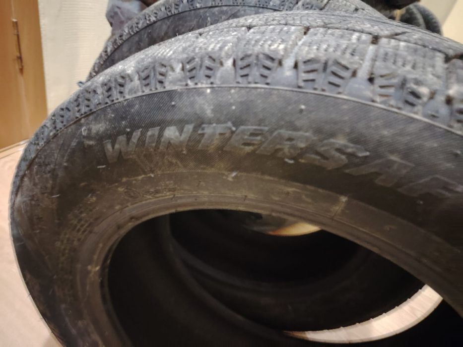 Продам шины, зима размер 215/60/16