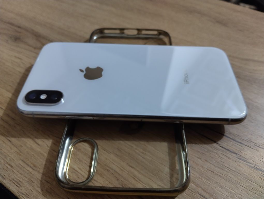 Продавам Iphone X