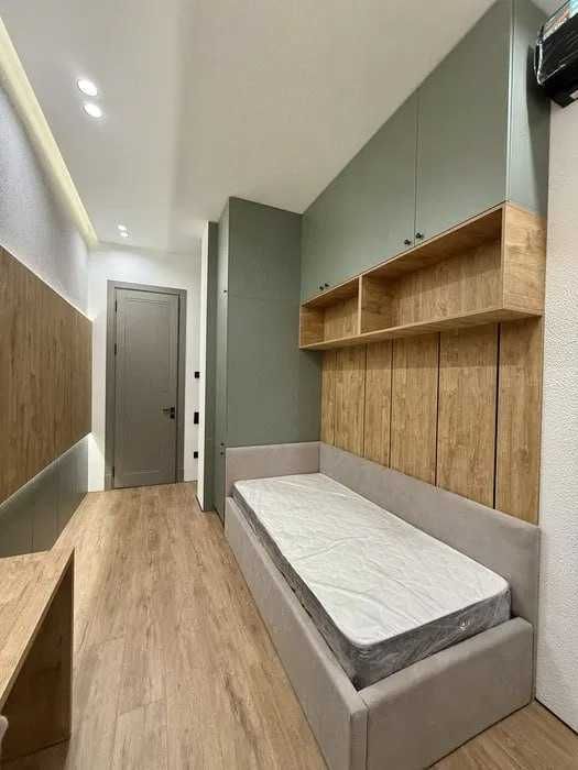 Сдается квартира в с Шикарным  видом на парк Ул,Бабра Братские - М