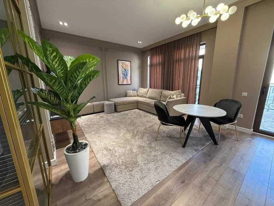 Сдам шикарную 2х ком квартиру в Ташкент Сити Boulevard 827*