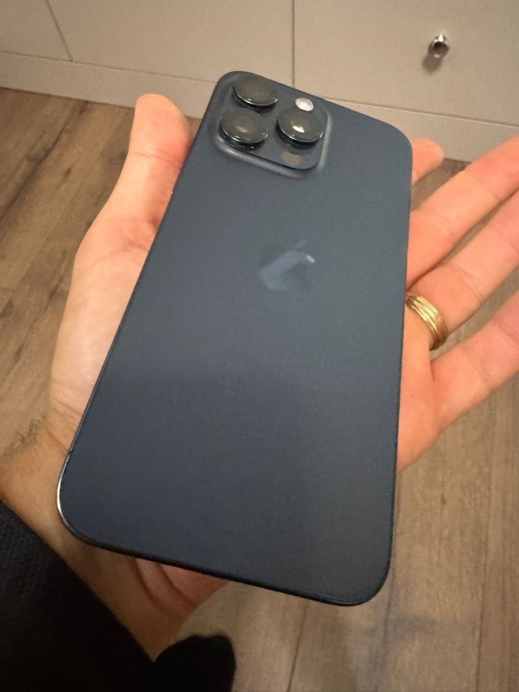 Iphone 15 Pro Max/90% bateria/liber de retea/Negru