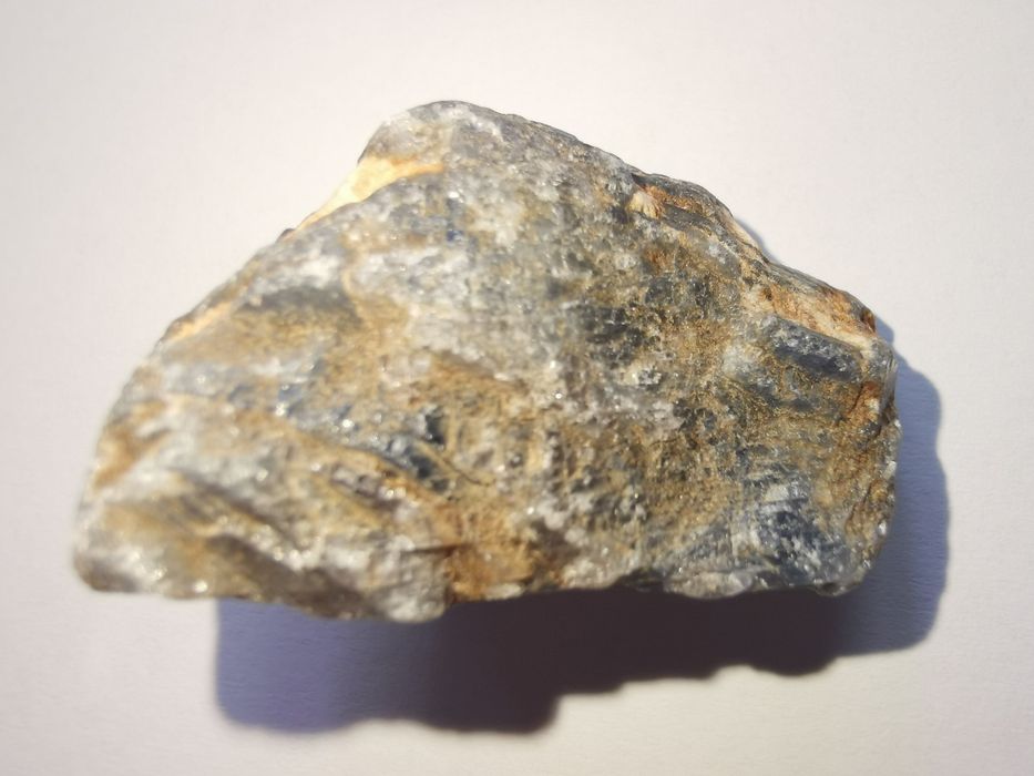 Голяма друза със сапфир (корунд) от Африка