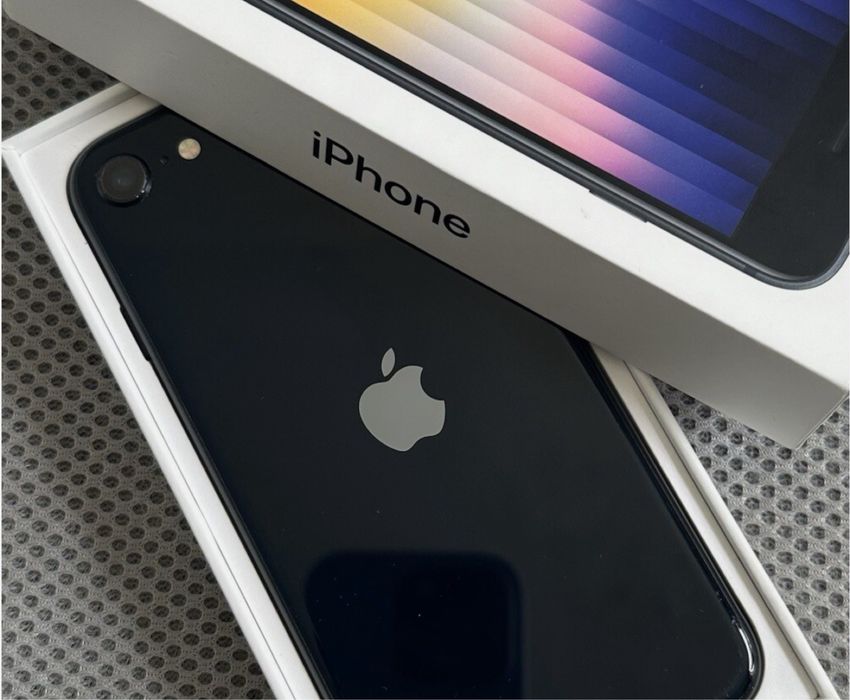 Vand iPhone SE 3  2022 Midnight