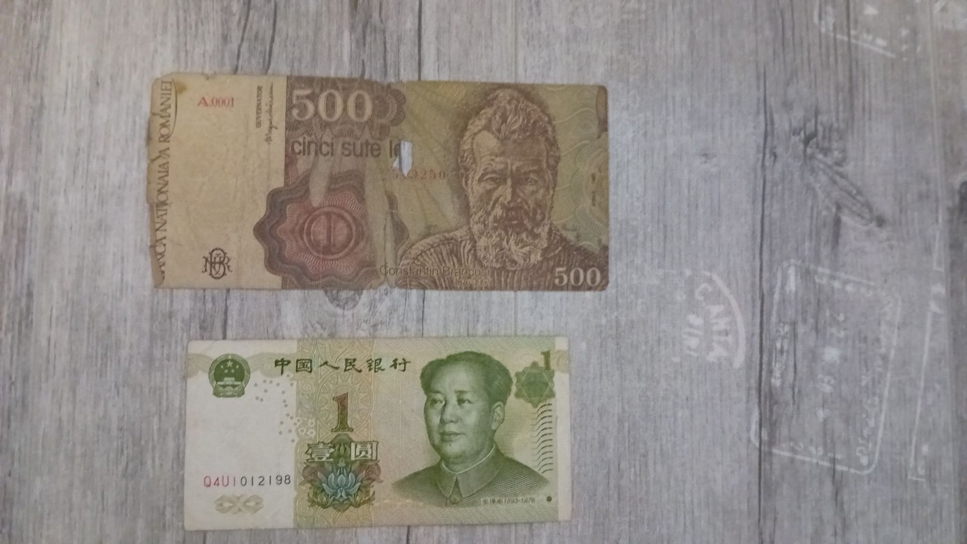 Schimb bancnote și monede
