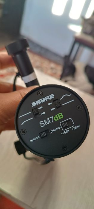Микрофон Shure SM7DB