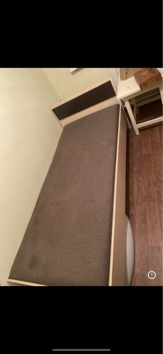 Кровать с секцией для вещей