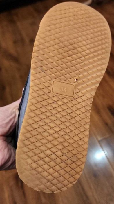 Кроссовки  утеплённые