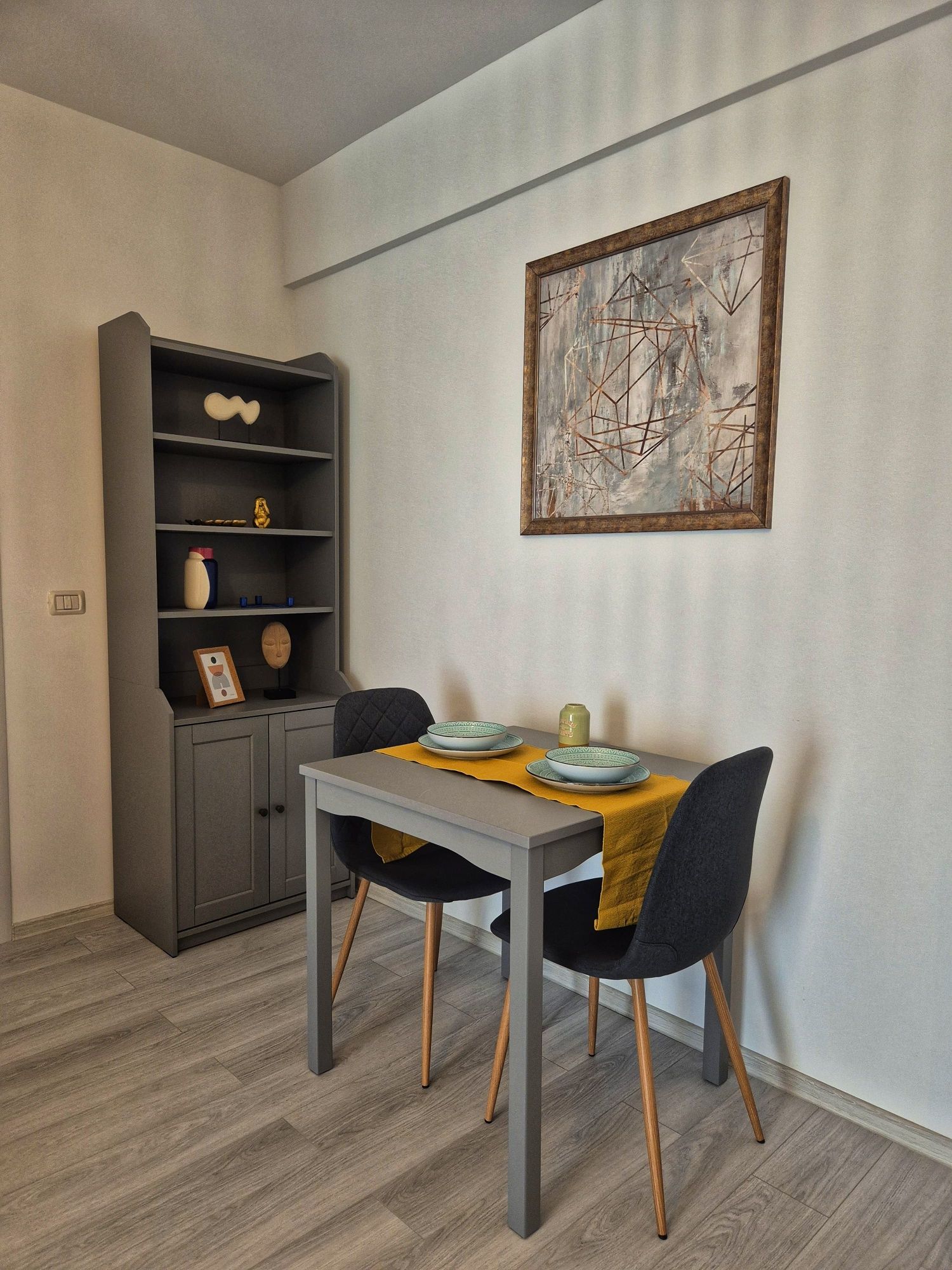 Apartament 2 camere nou, mobilat complet, prima chirie