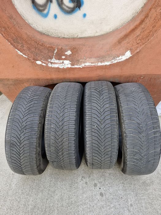 Всесезонни гуми 225 65 17 Michellin Crossclimate SUV