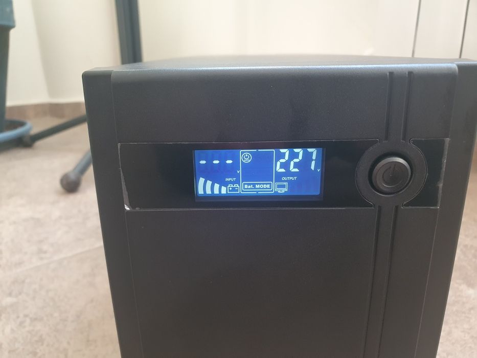 Продавам UPS HIKVISION DS-UPS3000: 3000VA - 1800 Watt
