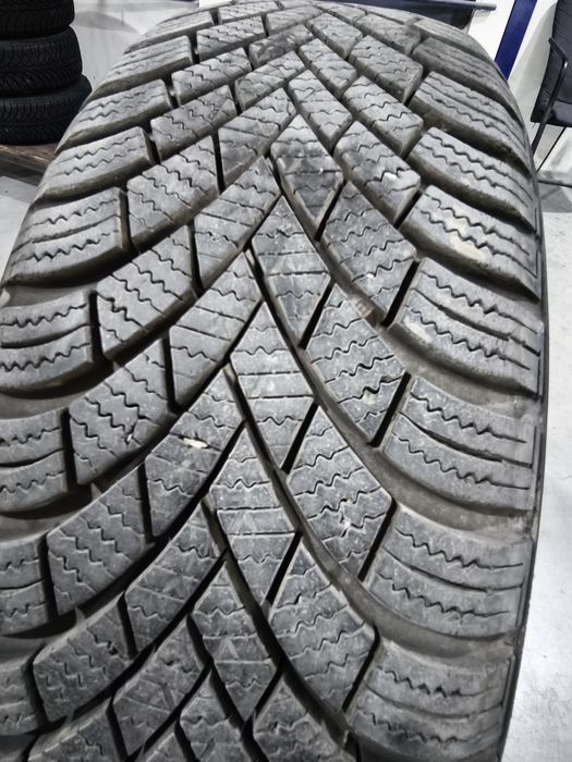 Продавам 4 зимни гуми Nexen 185 60 15