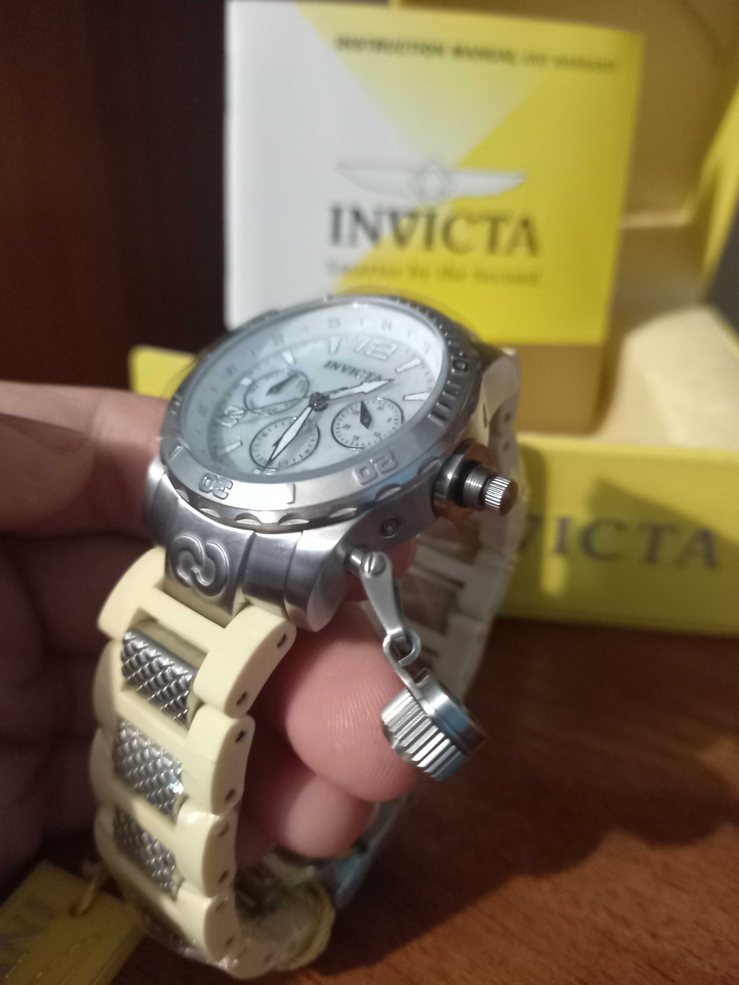 Часовник INVICTA 1696