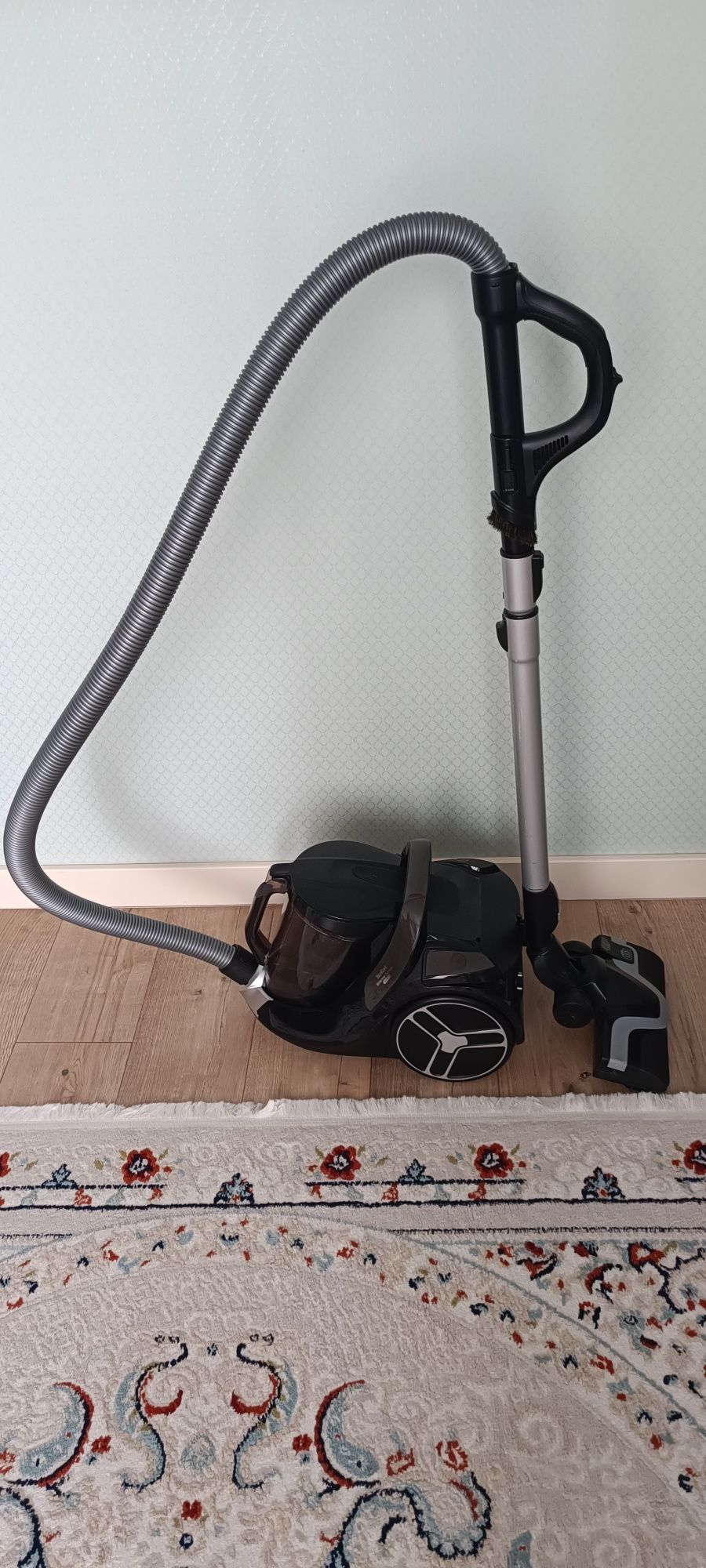Пылесос Tefal Silence Force Cyclonic