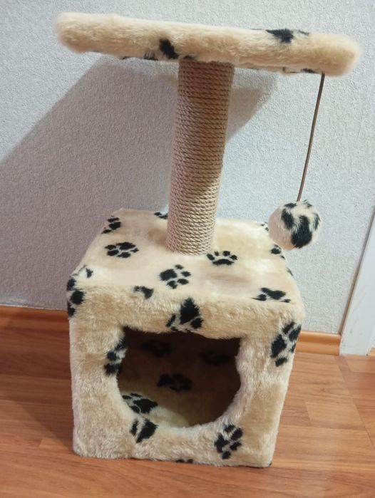 Домик-когтеточка для кота