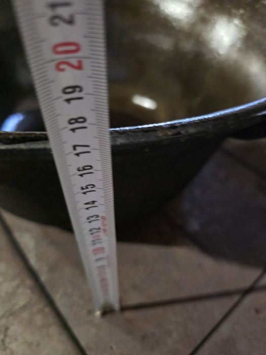 Ceaun / tuci vechi 10 litri – ideal pentru gătit la foc