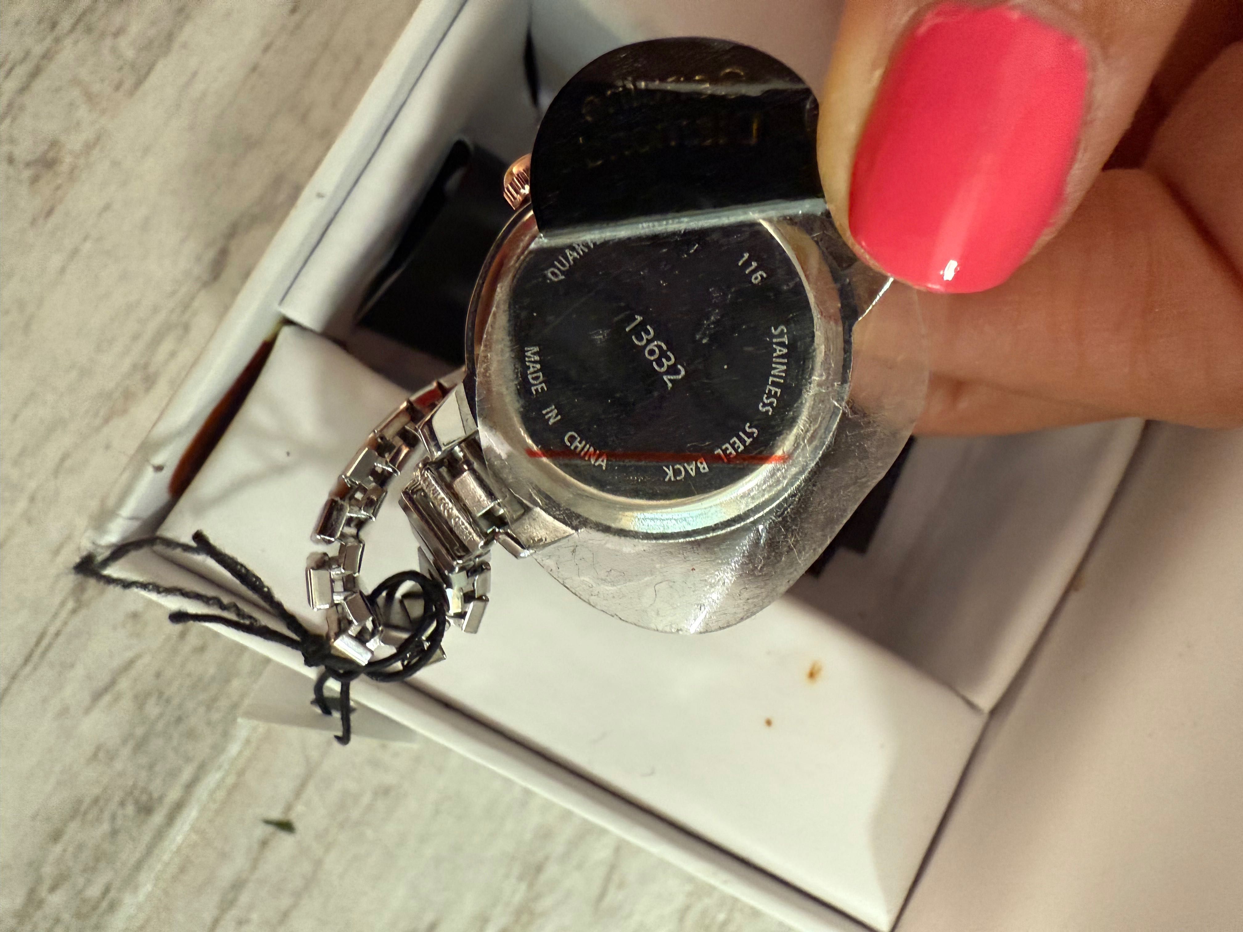 Дамски часовници с диамант Jones New York diamond collection