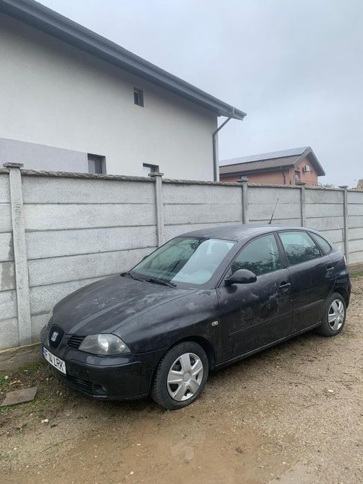 Vand Seat Ibiza negru