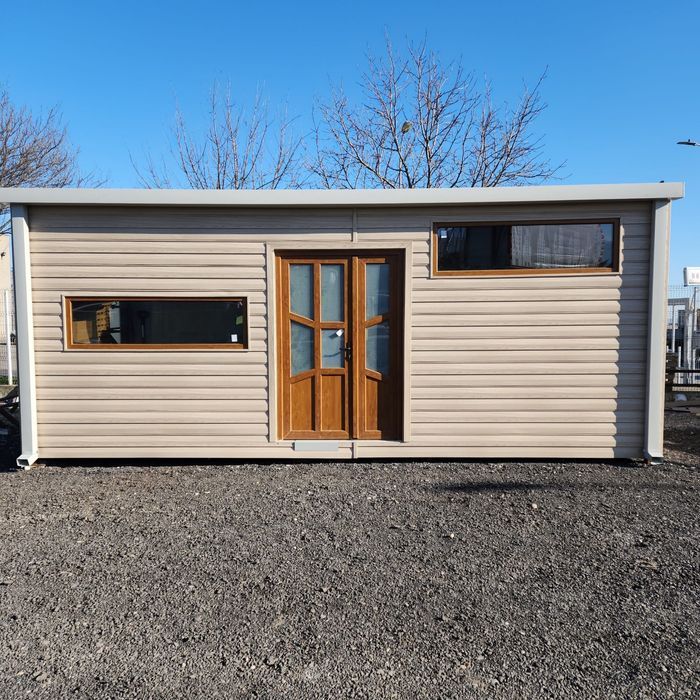 Depozit de panouri sandwich,accesorii si case pe structura metalica