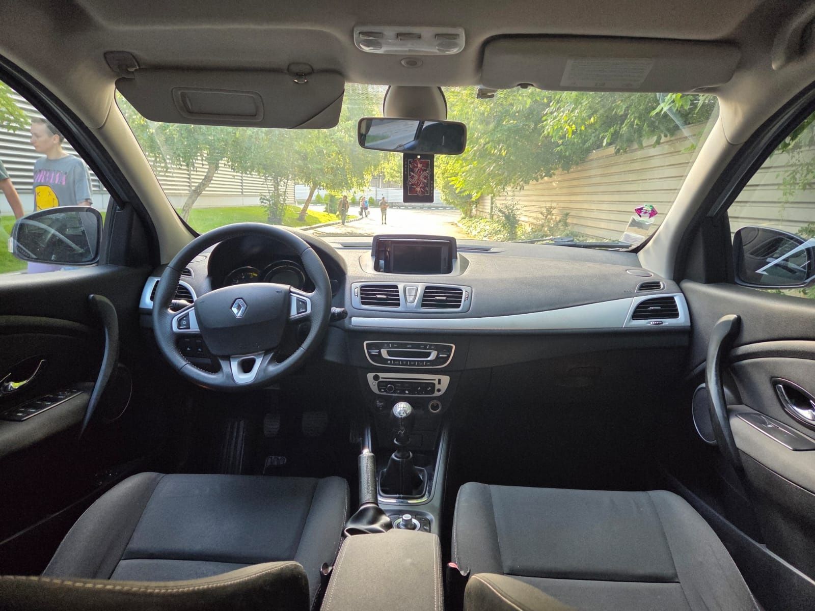 **Vând Renault Megane 3, 1.5 dCi, RAR facut**

Masina are RAR