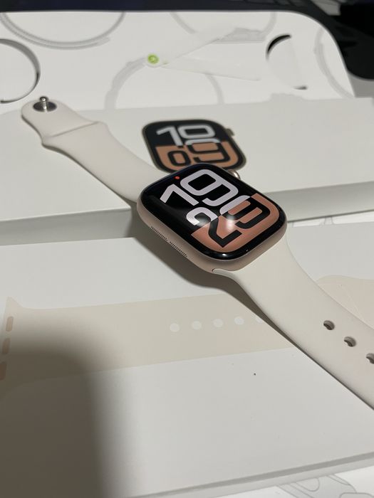 Apple Watch 10 S / 42mm / 100%