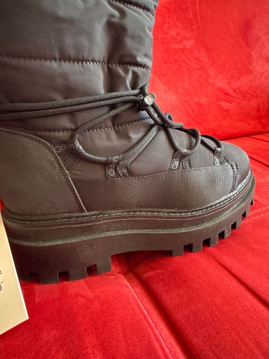 Calvin Klein Jeans - апрески