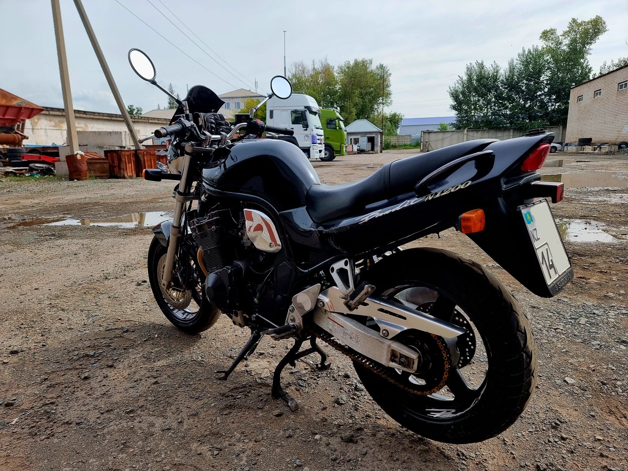 Продам мотоцикл Suzuki Bandit 1200