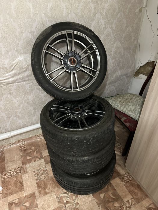 Шина и диски 17R
