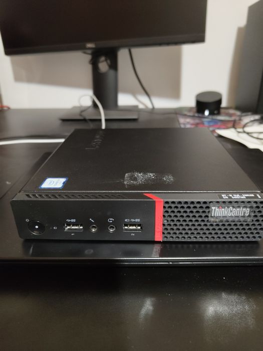 Lenovo ThinkCenter M700