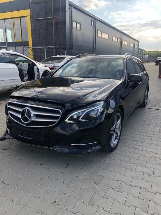 Dezmembram Mercedes E Class W 212 , 350 4matic  an fabr 2016