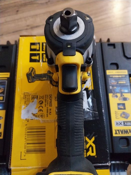 Impact bormasina DCF922