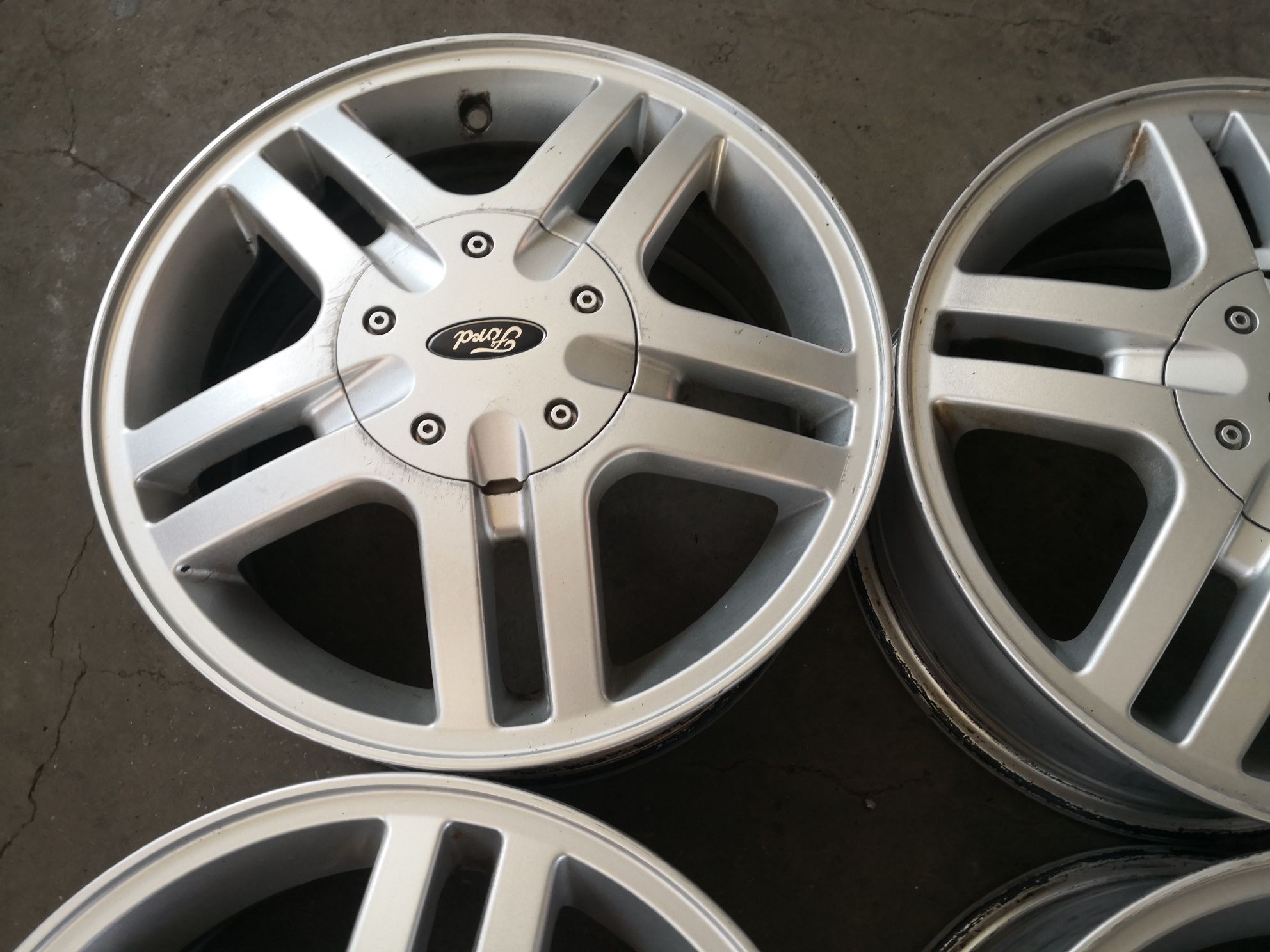 4х108 форд Ford 4x108 15 цола оригинални джанти с датчици